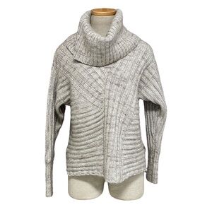 Hinge Sweater Turtleneck Drop Shoulder Ribbed Knit Wool Tan Size X Small XS